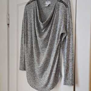 Carmen Marc Valvo Heather Gray Knit Top - size M